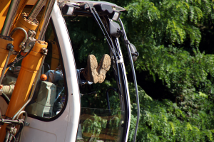 Baggerfahrer macht Pause